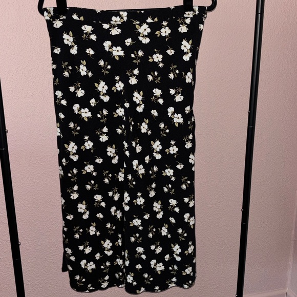 Old Navy Dresses & Skirts - Old Navy Floral Black Skirt